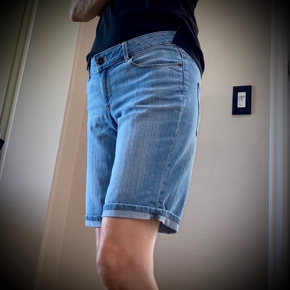 Last chance🦋Mid rise denim shorts
